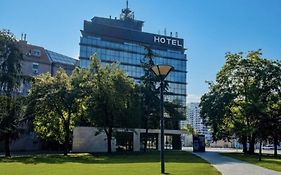 Design Hotel Mr. President Garni